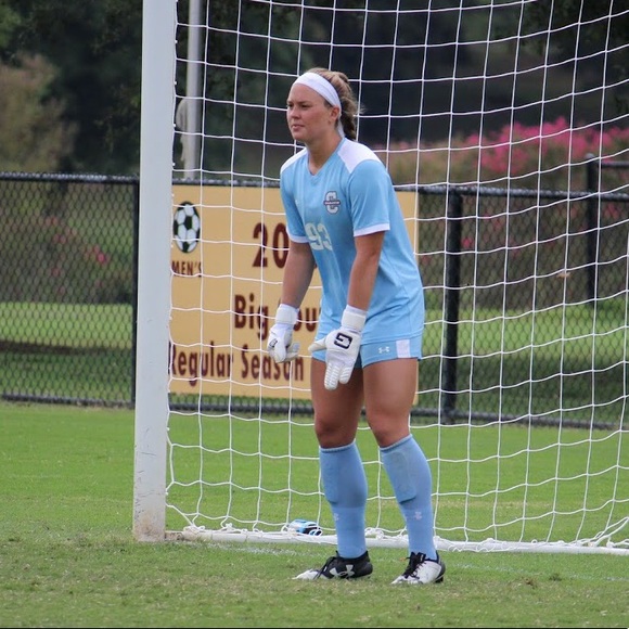 Meet your Posher, Meredith - Picture 4 of 8